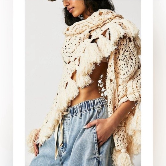 NWT Free People Sunny Days Crochet Shawl - Cream